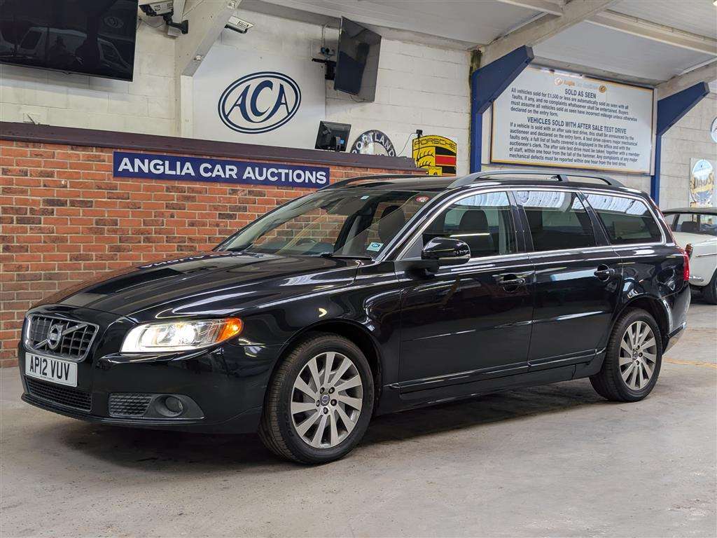 <p>2012 VOLVO V70 SE LUX T5 AUTO</p>