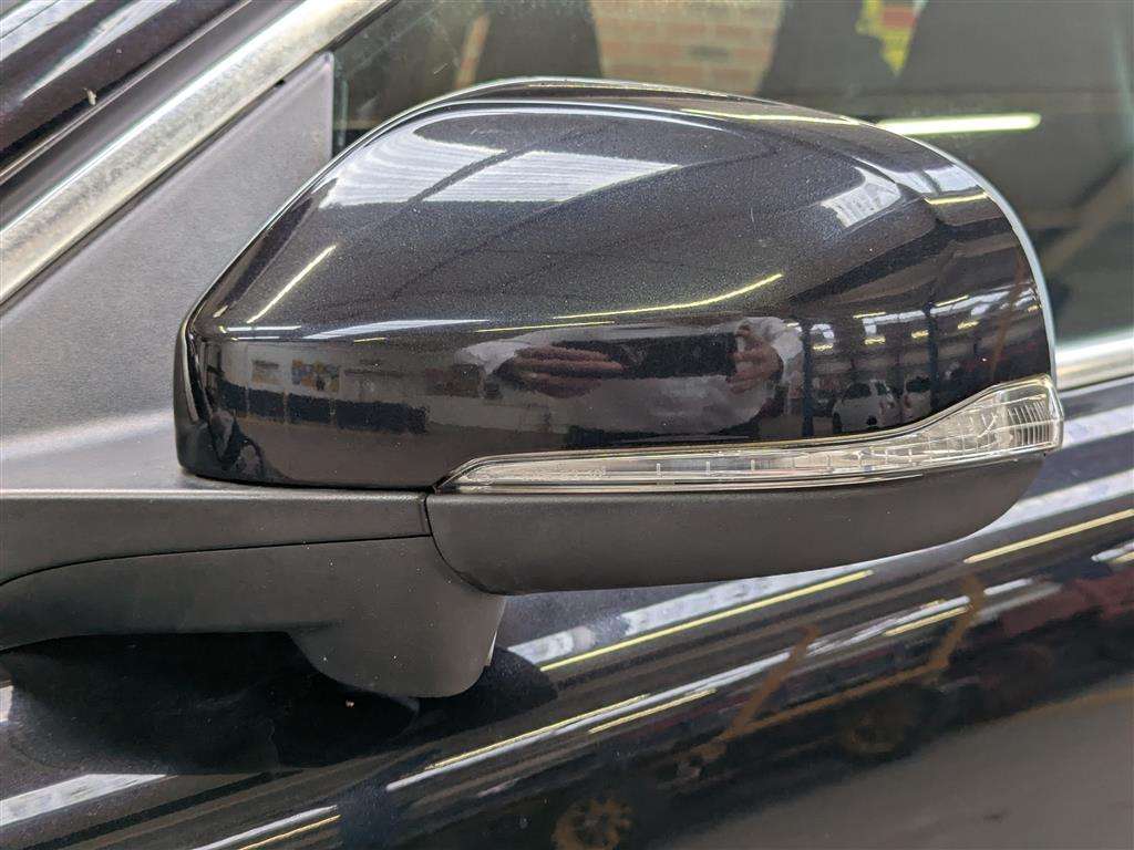 <p>2012 VOLVO V70 SE LUX T5 AUTO</p>