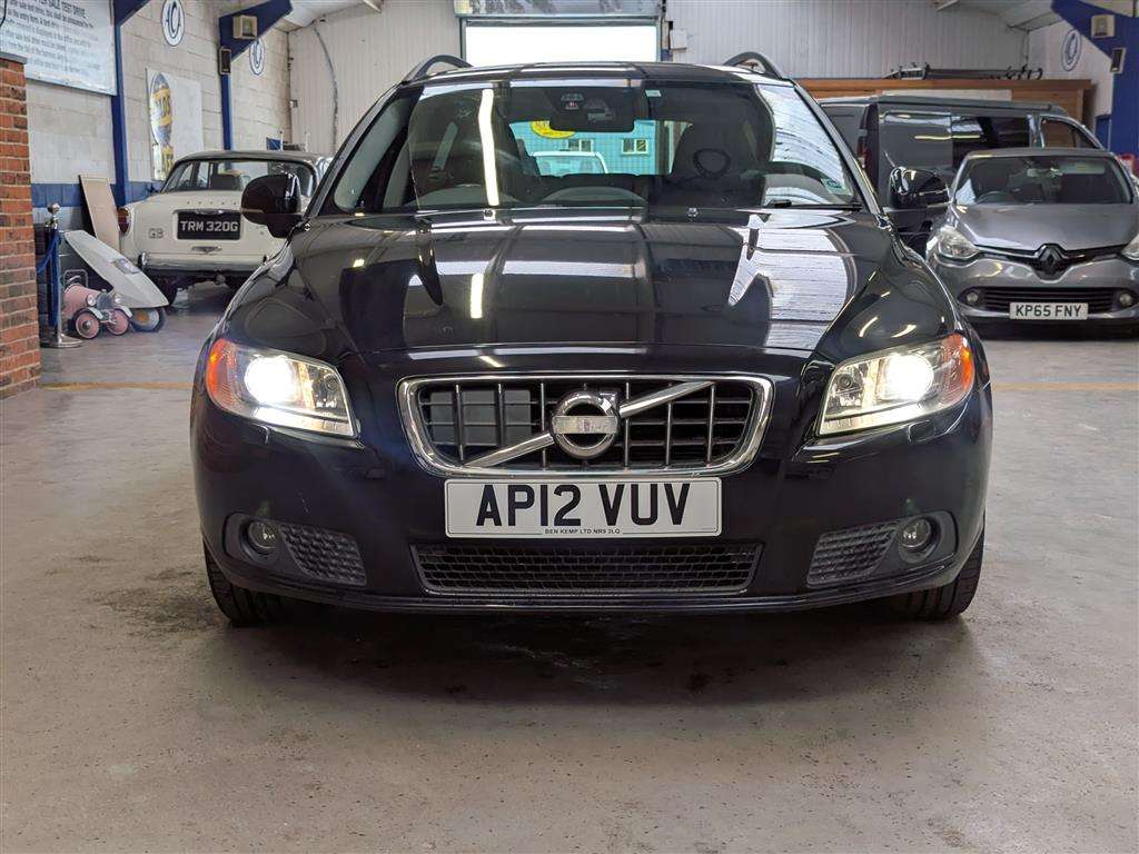 <p>2012 VOLVO V70 SE LUX T5 AUTO</p>