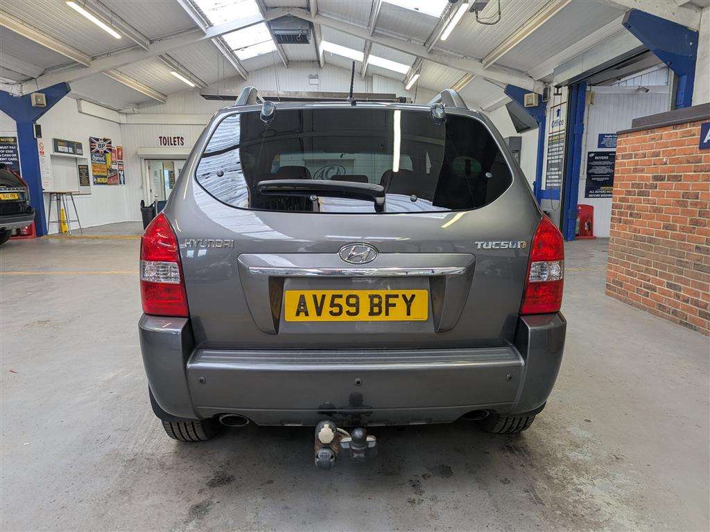 <p>2009 HYUNDAI TUCSON STYLE 2WD CRDI</p>