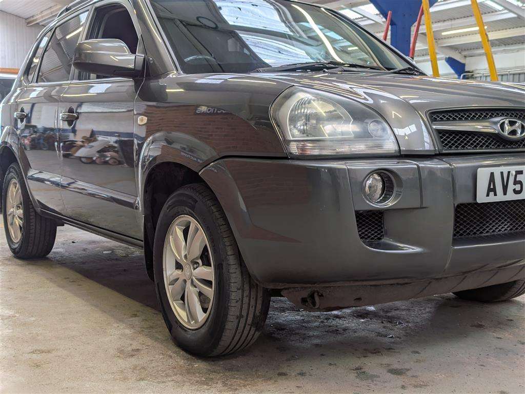 <p>2009 HYUNDAI TUCSON STYLE 2WD CRDI</p>