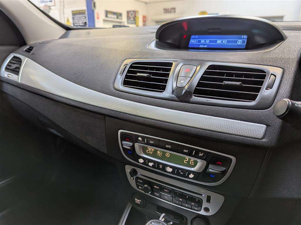 <p>2013 RENAULT MEGANE DYNAMIQUE DCI</p>