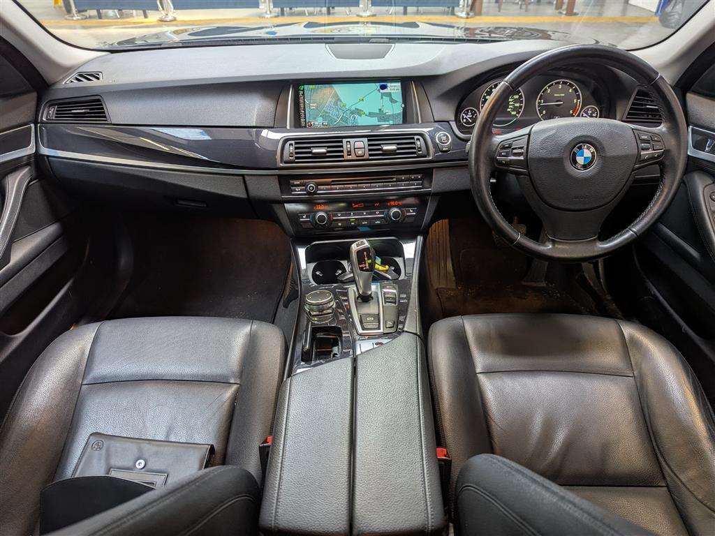 <p>2015 BMW 520D SE AUTO</p>