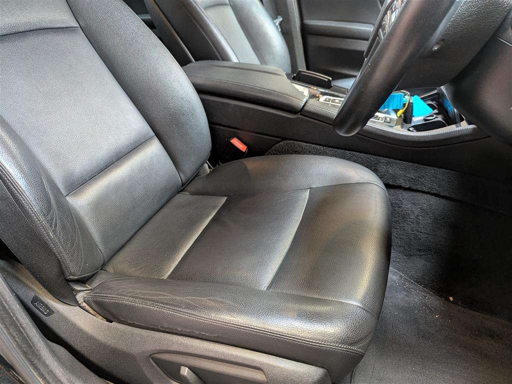 <p>2015 BMW 520D SE AUTO</p>