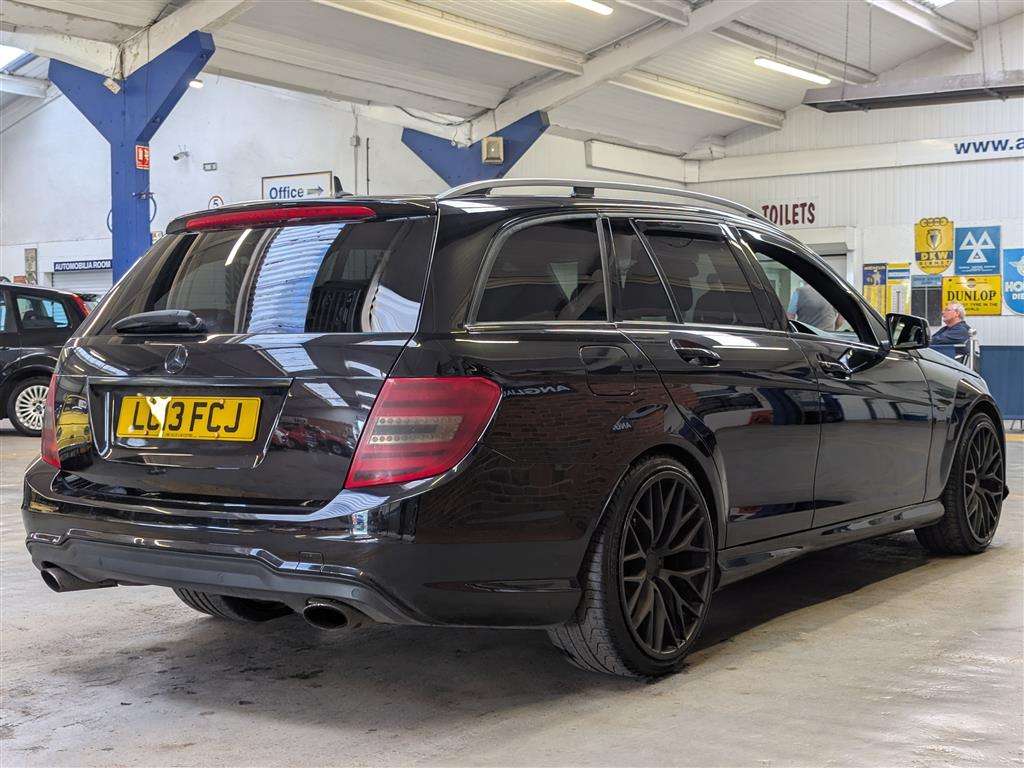 <p>2013 MERCEDES-BENZ C350 AMG SPORT + CDI BLUE</p>