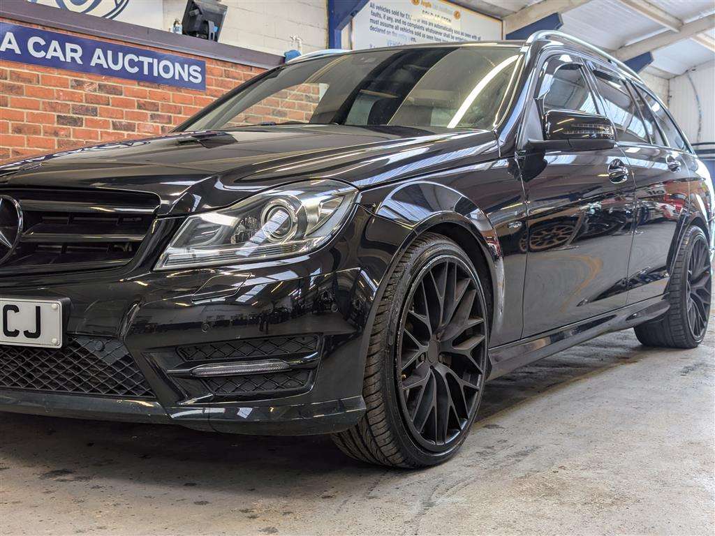 <p>2013 MERCEDES-BENZ C350 AMG SPORT + CDI BLUE</p>