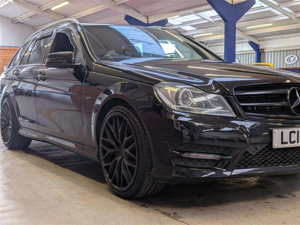 <p>2013 MERCEDES-BENZ C350 AMG SPORT + CDI BLUE</p>