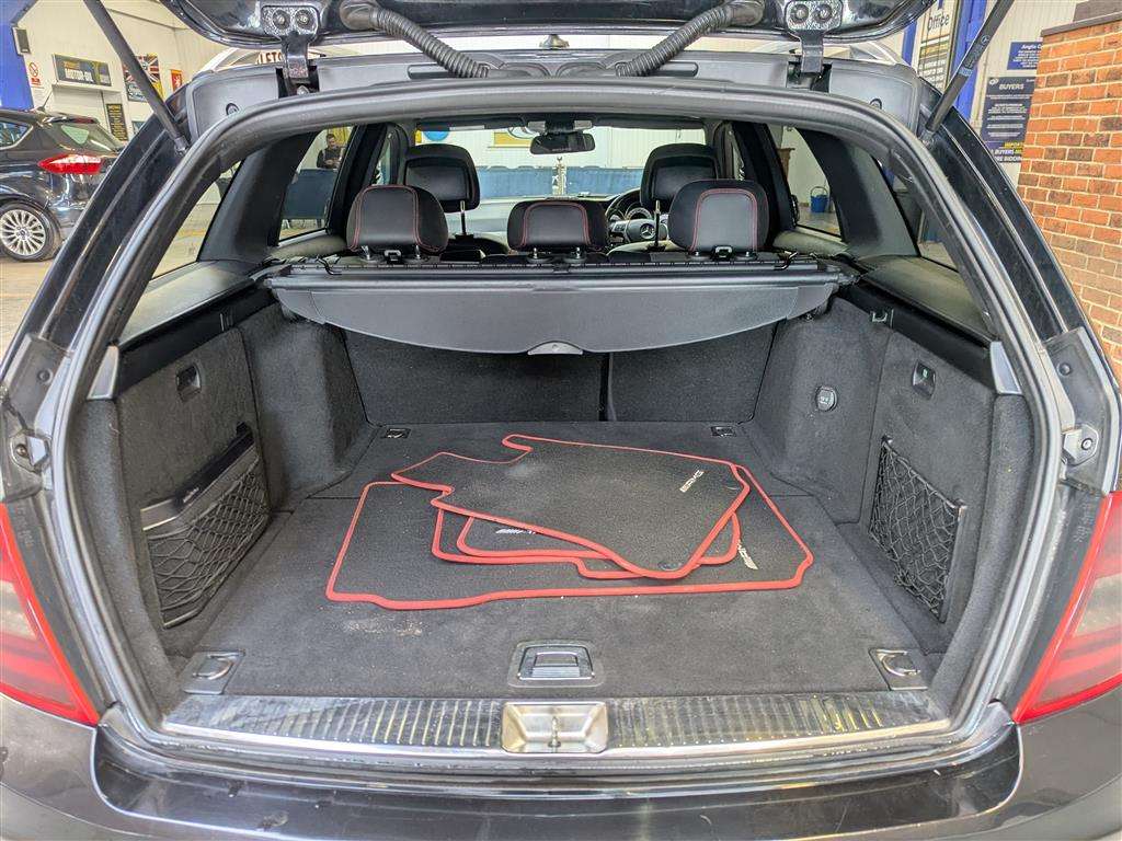 <p>2013 MERCEDES-BENZ C350 AMG SPORT + CDI BLUE</p>