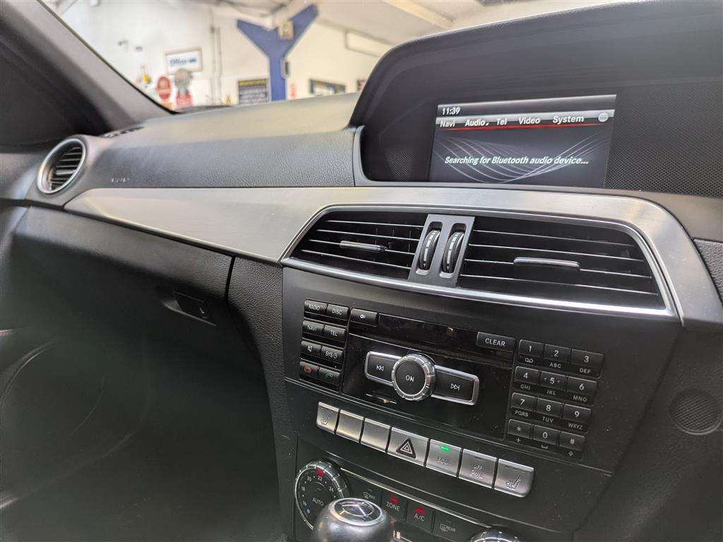 <p>2013 MERCEDES-BENZ C350 AMG SPORT + CDI BLUE</p>