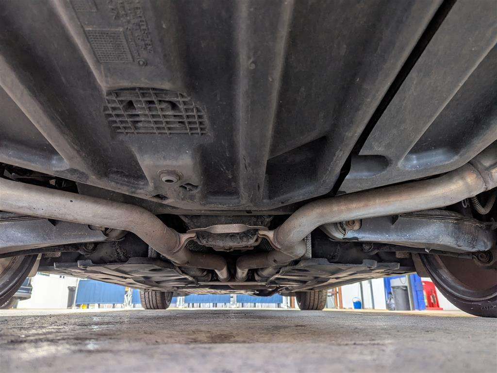 <p>2013 MERCEDES-BENZ C350 AMG SPORT + CDI BLUE</p>