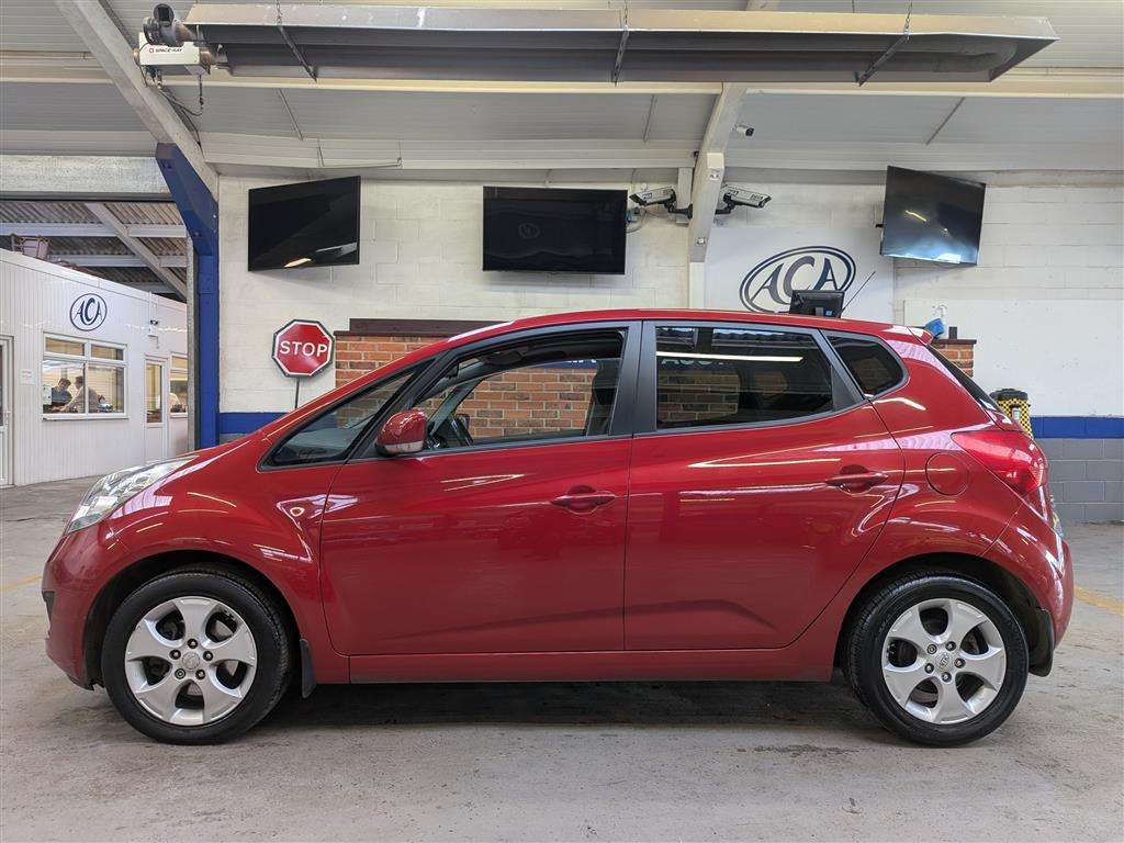 <p>2012 KIA VENGA 3 ECODYNAMICS CRDI</p>