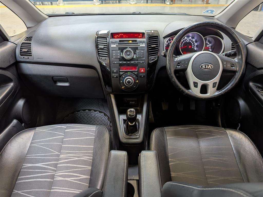 <p>2012 KIA VENGA 3 ECODYNAMICS CRDI</p>