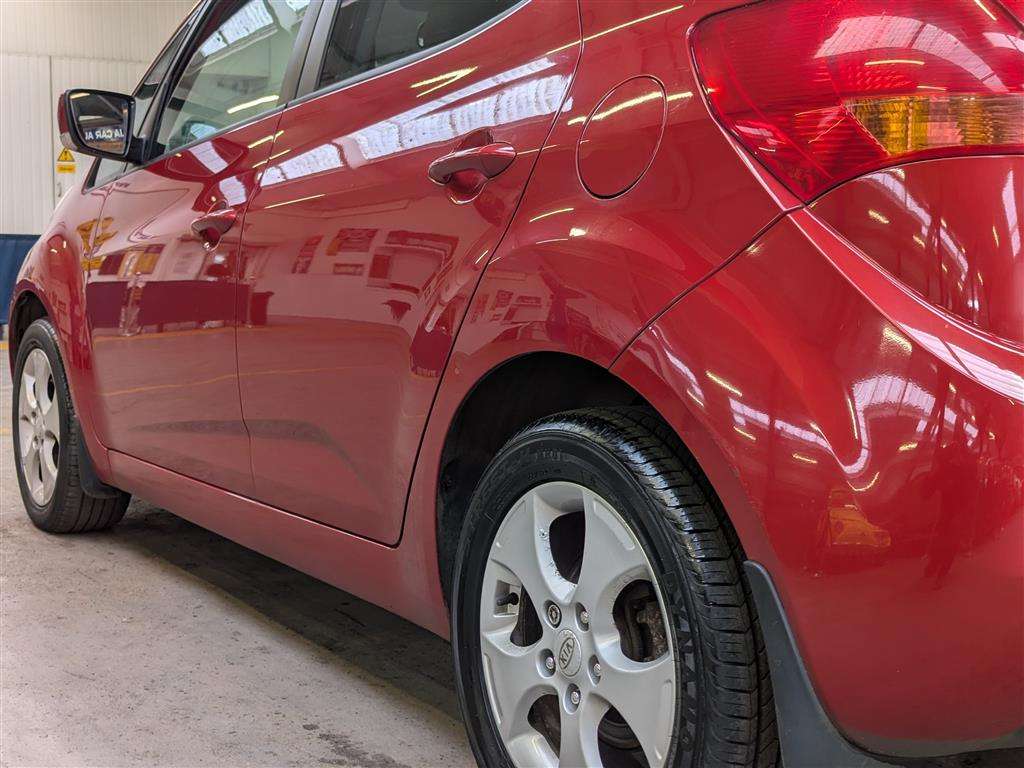 <p>2012 KIA VENGA 3 ECODYNAMICS CRDI</p>