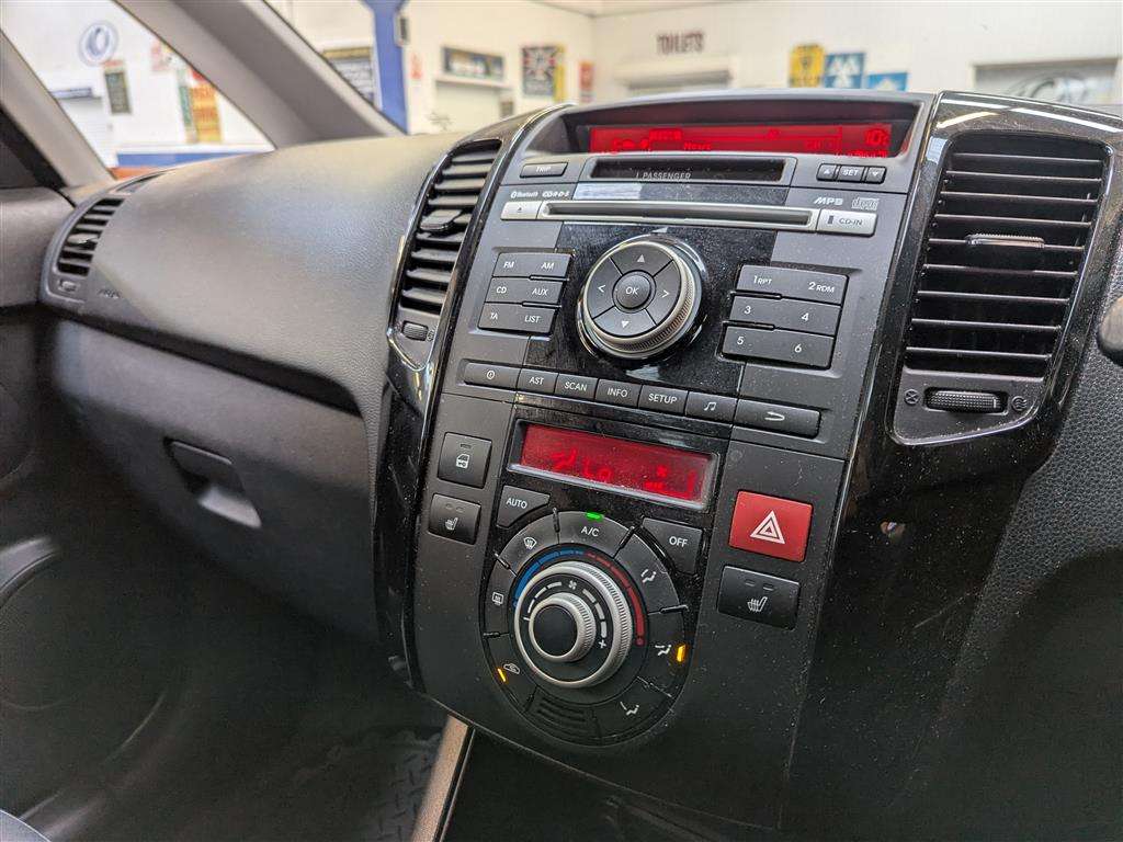 <p>2012 KIA VENGA 3 ECODYNAMICS CRDI</p>