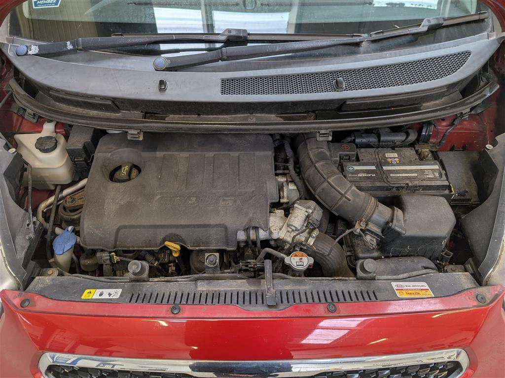 <p>2012 KIA VENGA 3 ECODYNAMICS CRDI</p>