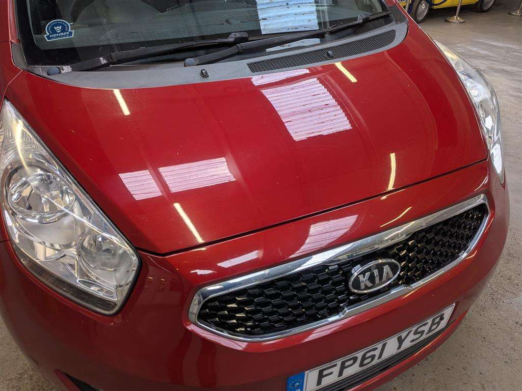 <p>2012 KIA VENGA 3 ECODYNAMICS CRDI</p>