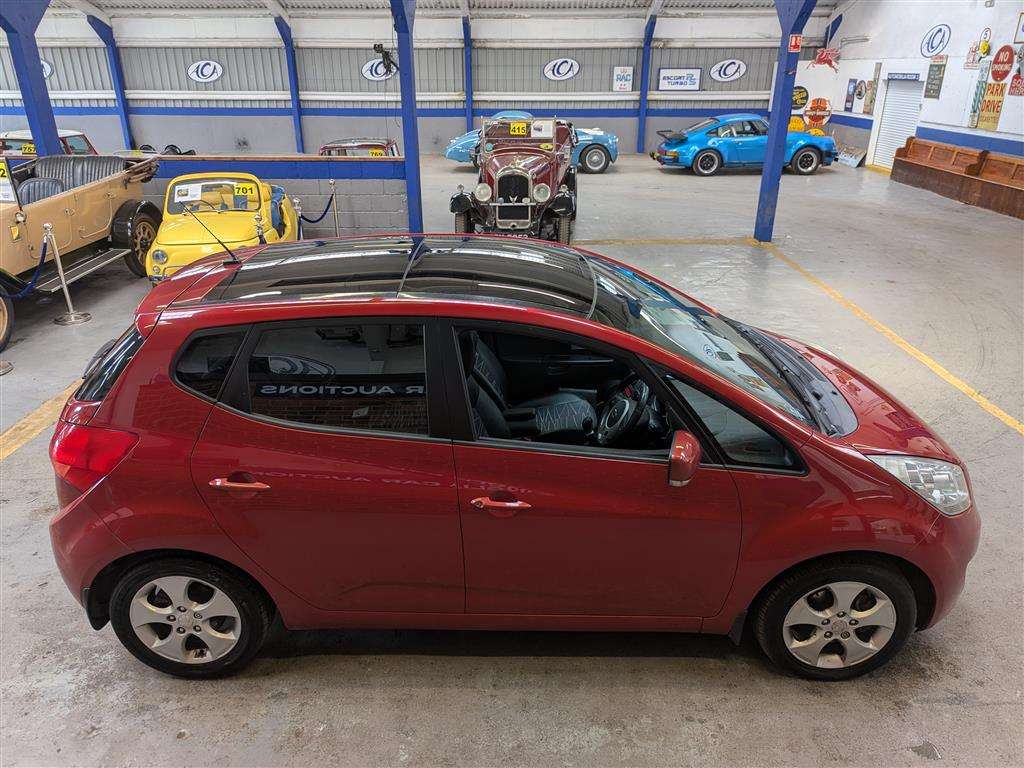 <p>2012 KIA VENGA 3 ECODYNAMICS CRDI</p>