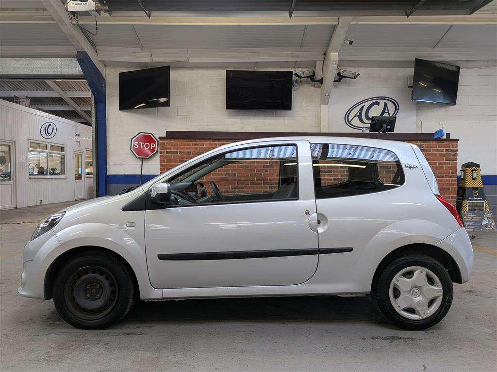 <p>2010 RENAULT TWINGO I-MUSIC</p>