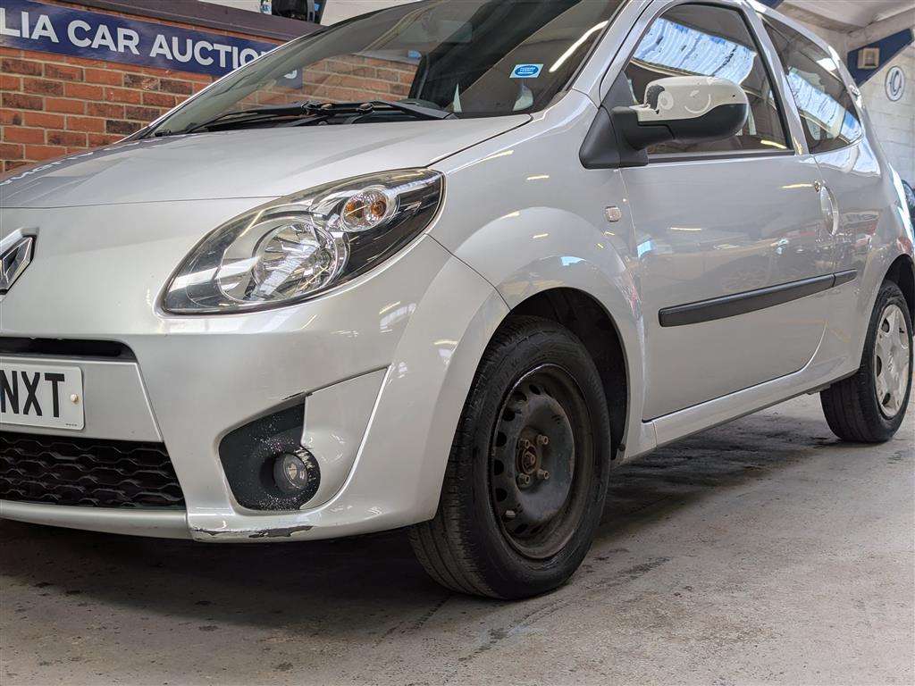 <p>2010 RENAULT TWINGO I-MUSIC</p>