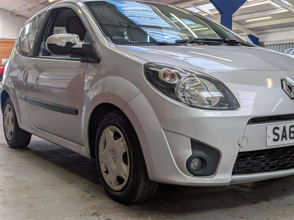 <p>2010 RENAULT TWINGO I-MUSIC</p>