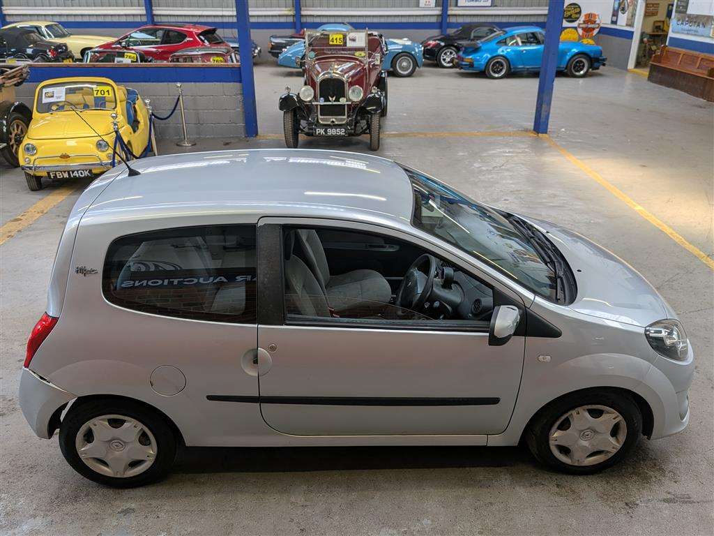 <p>2010 RENAULT TWINGO I-MUSIC</p>