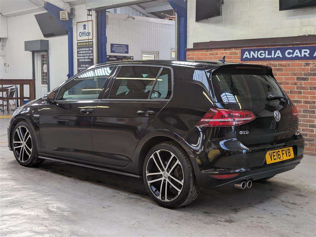 <p>2016 VOLKSWAGEN GOLF GTD S-A</p>