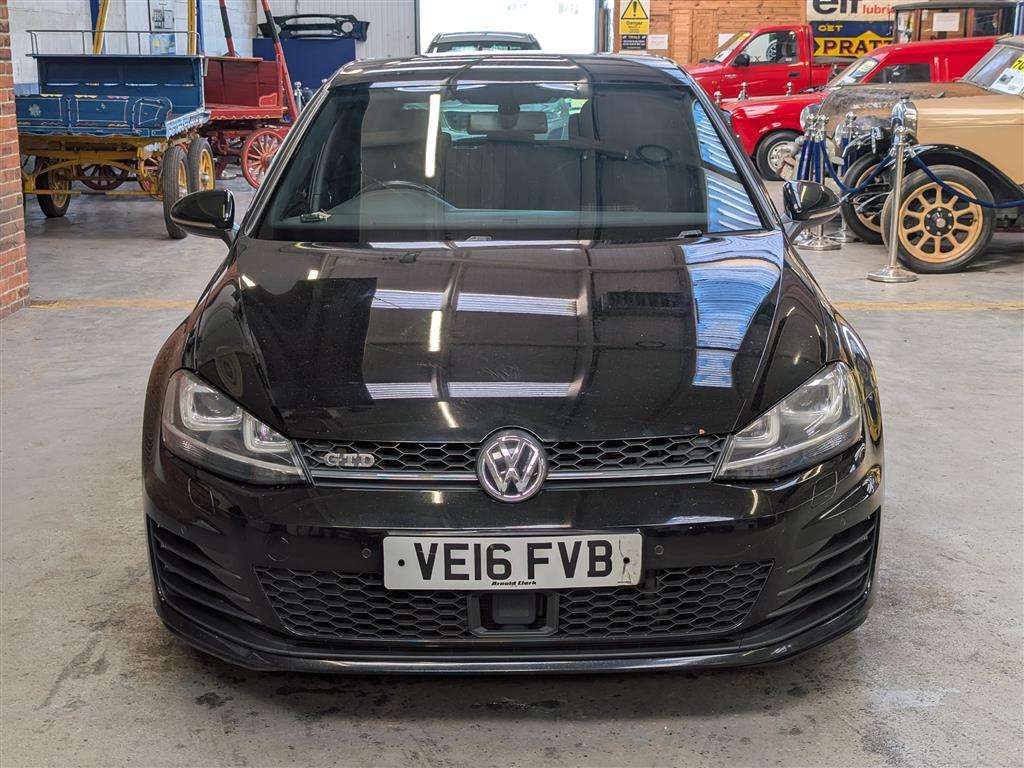 <p>2016 VOLKSWAGEN GOLF GTD S-A</p>