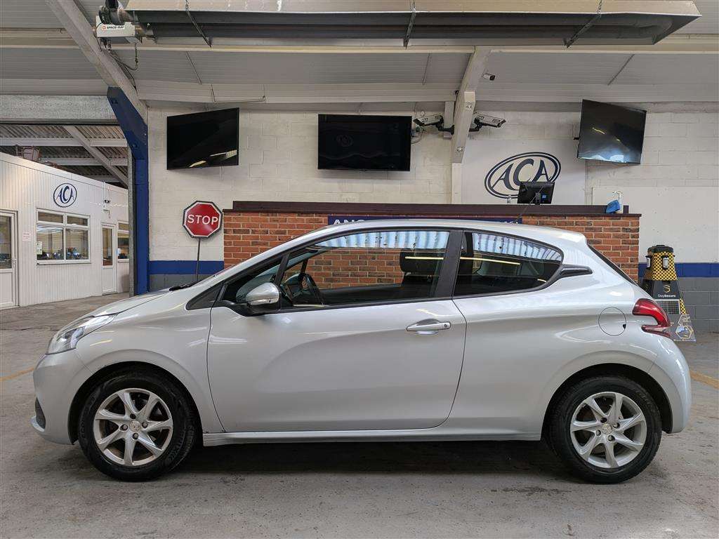 <p>2016 PEUGEOT 208 ACTIVE</p>