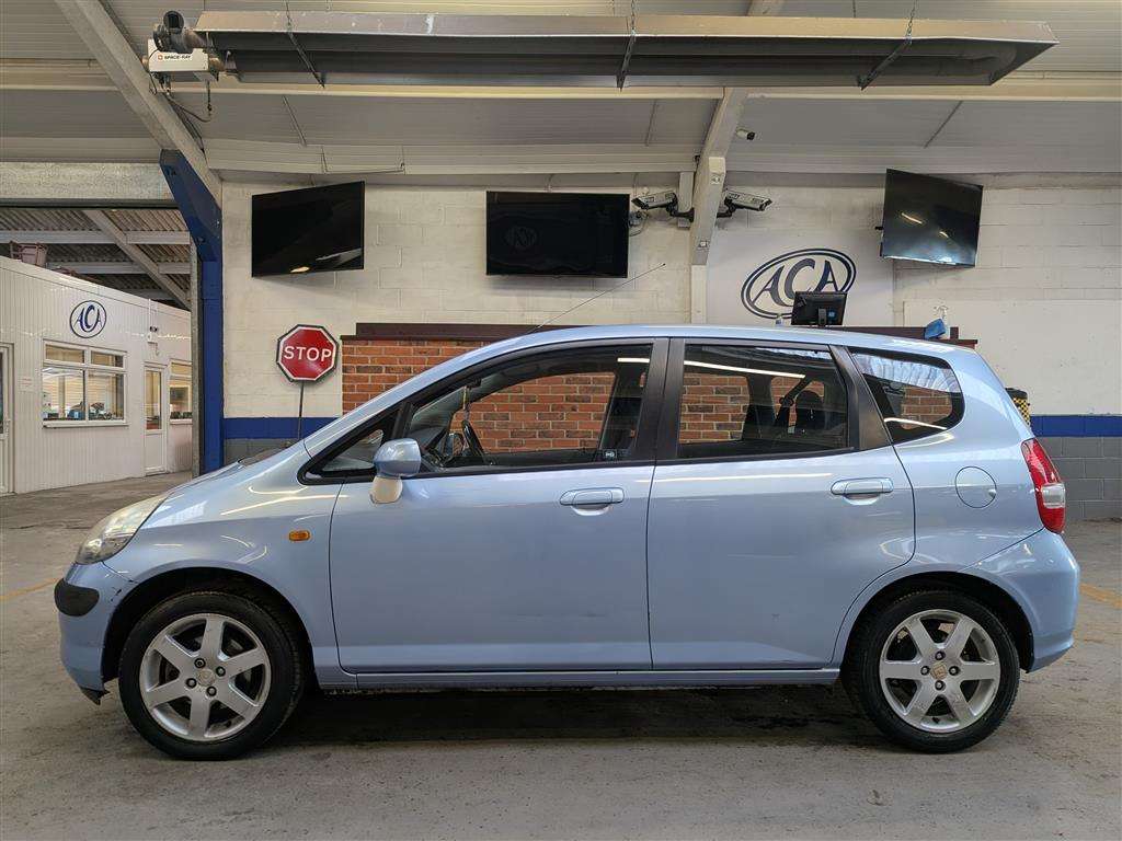 <p>2004 HONDA JAZZ SE SPORT CVT</p>