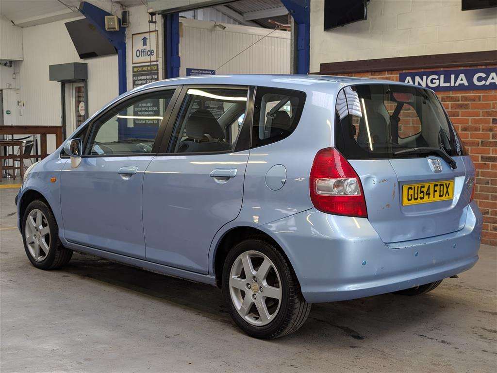 <p>2004 HONDA JAZZ SE SPORT CVT</p>