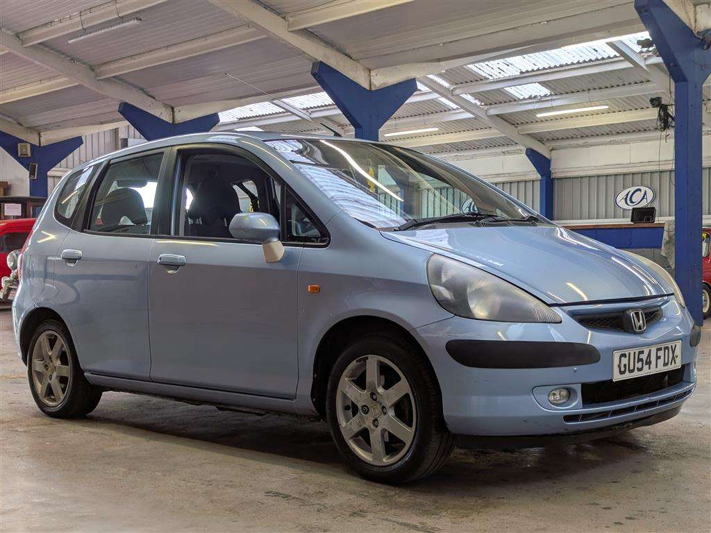 <p>2004 HONDA JAZZ SE SPORT CVT</p>