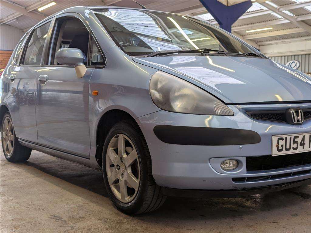 <p>2004 HONDA JAZZ SE SPORT CVT</p>