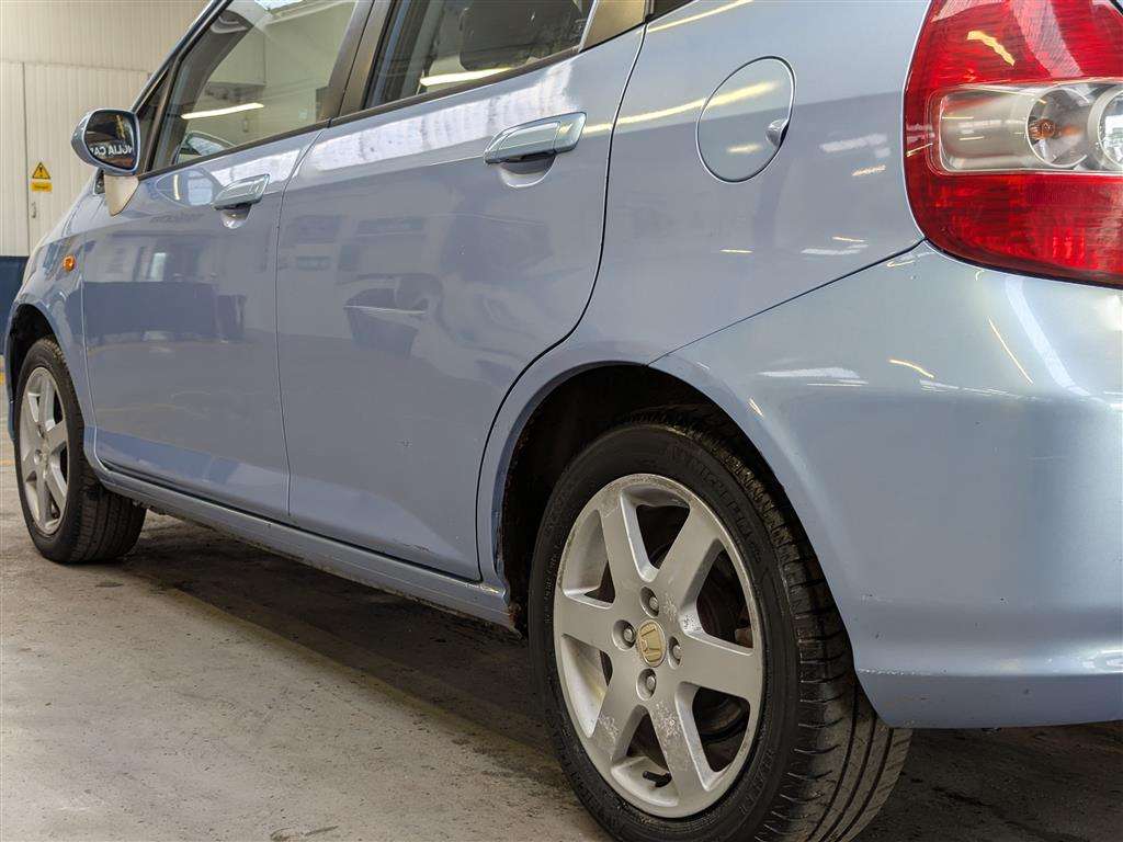 <p>2004 HONDA JAZZ SE SPORT CVT</p>