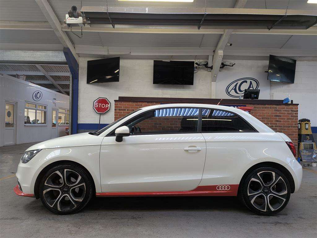 <p>2011 AUDI A1 COMPETITION LINE TDI</p>