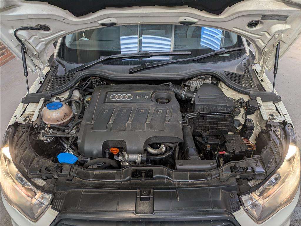 <p>2011 AUDI A1 COMPETITION LINE TDI</p>