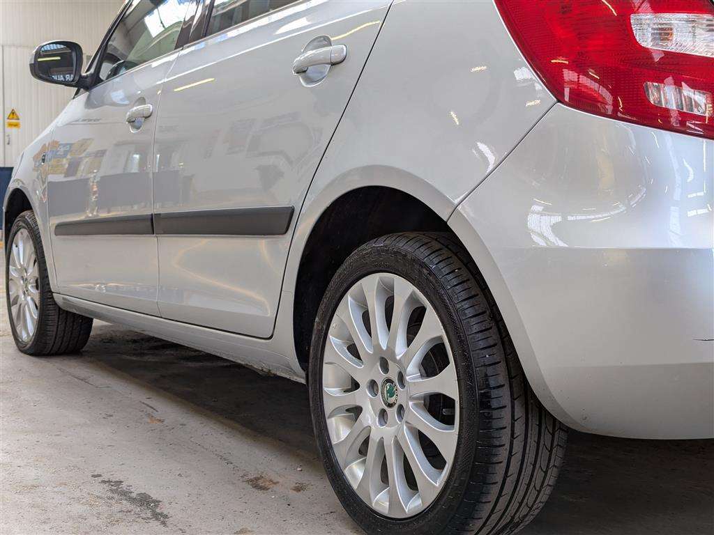 <p>2010 SKODA FABIA ELEGANCE TDI CR 105</p>