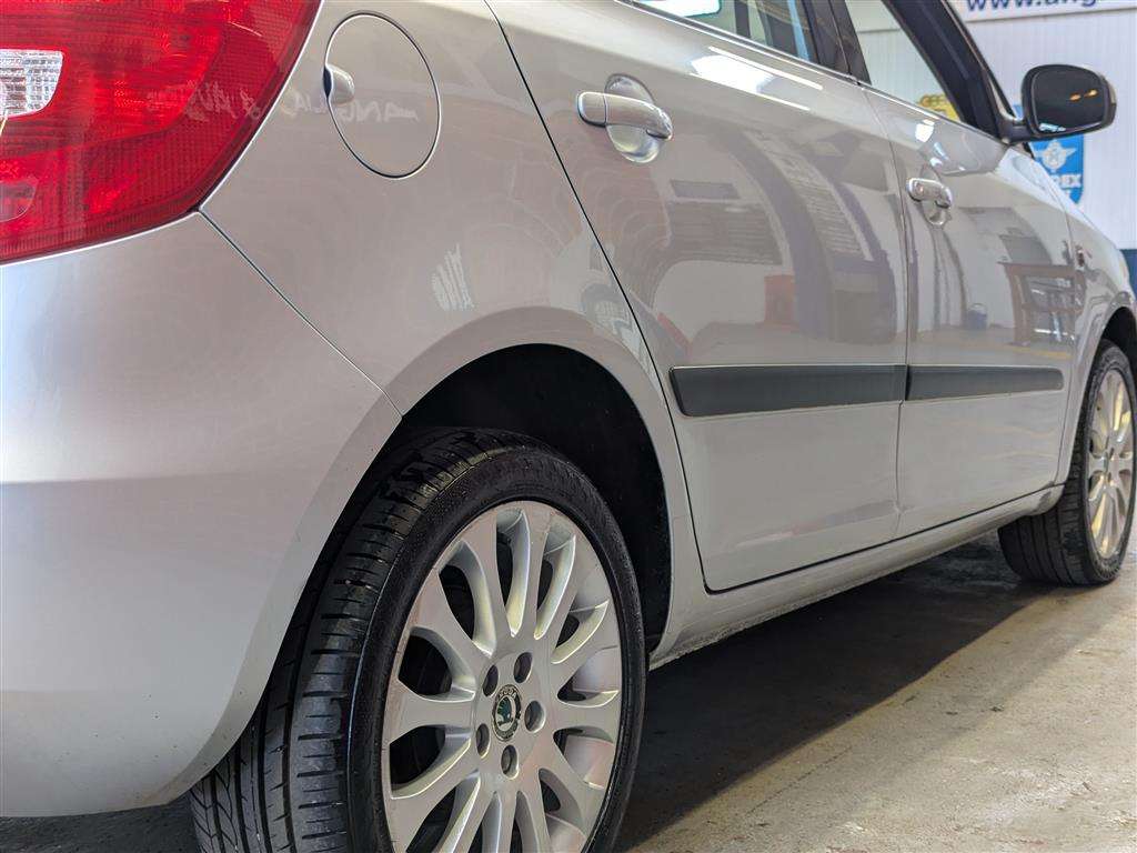 <p>2010 SKODA FABIA ELEGANCE TDI CR 105</p>