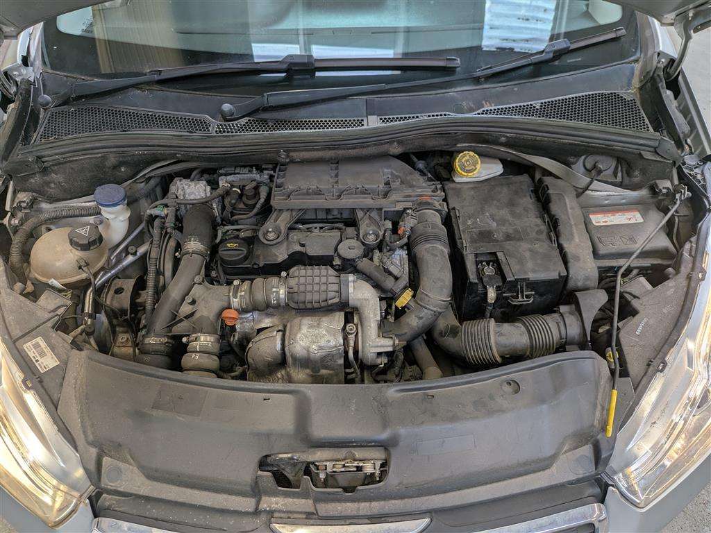 <p>2015 PEUGEOT 208 ACTIVE E-HDI S-A</p>