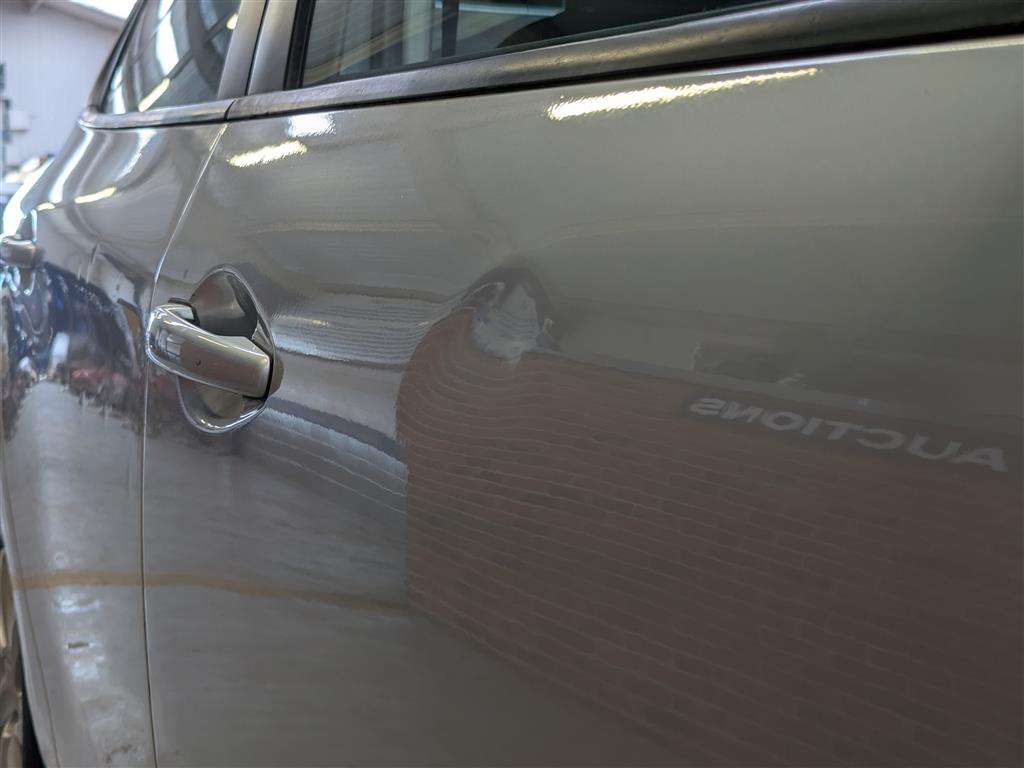 <p>2015 PEUGEOT 208 ACTIVE E-HDI S-A</p>