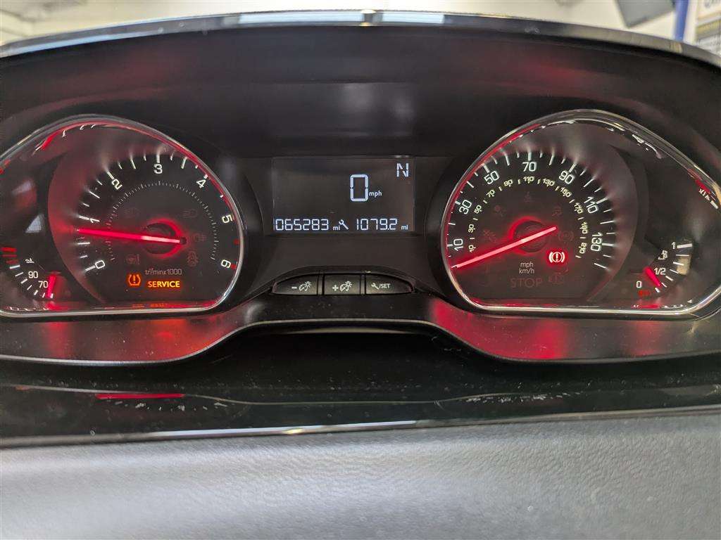 <p>2015 PEUGEOT 208 ACTIVE E-HDI S-A</p>