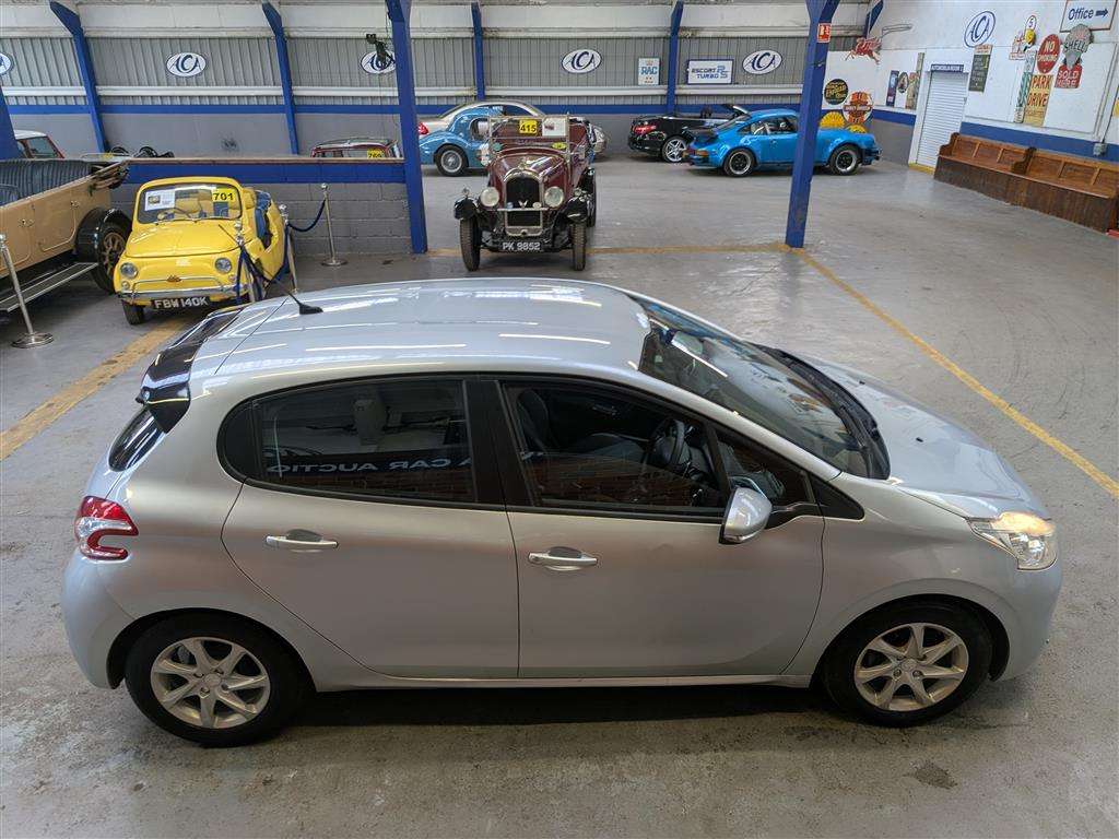 <p>2015 PEUGEOT 208 ACTIVE E-HDI S-A</p>