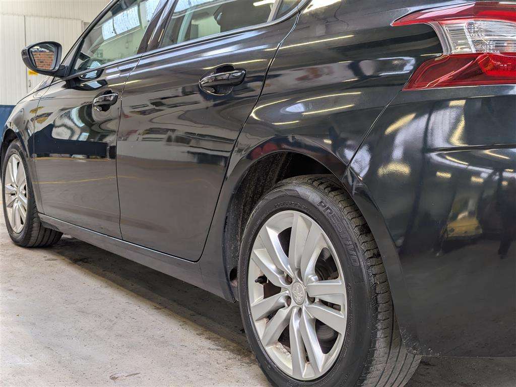 <p>2014 PEUGEOT 308 ACTIVE THP</p>