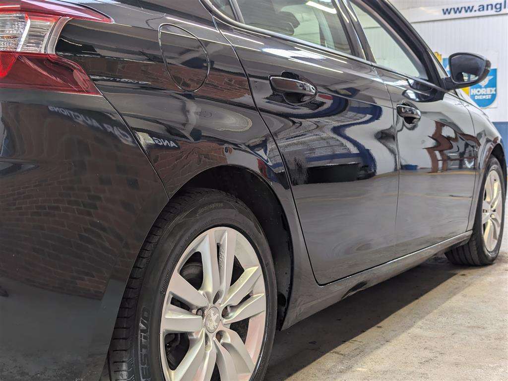 <p>2014 PEUGEOT 308 ACTIVE THP</p>