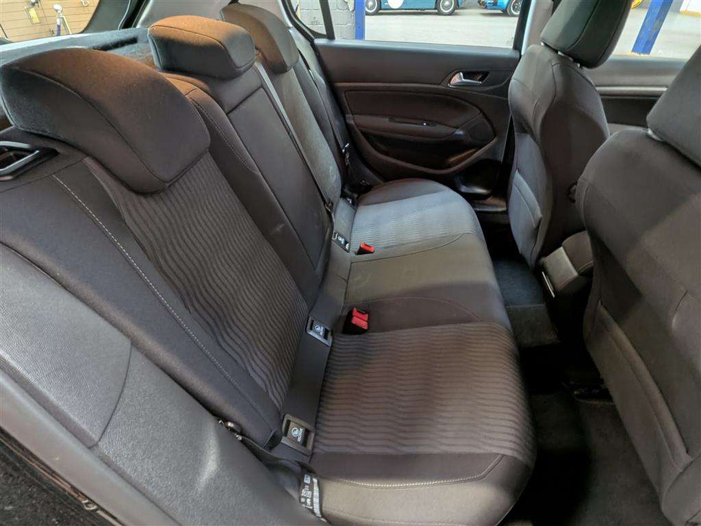 <p>2014 PEUGEOT 308 ACTIVE THP</p>