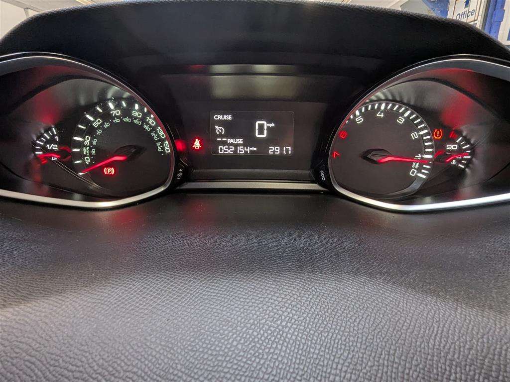 <p>2014 PEUGEOT 308 ACTIVE THP</p>