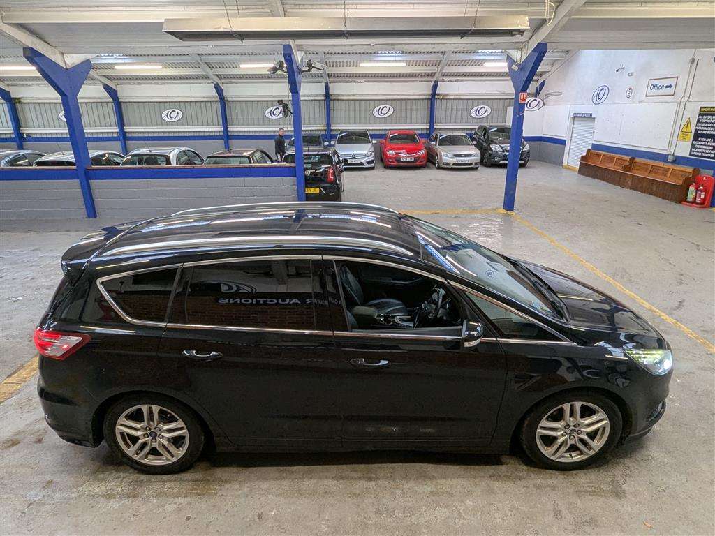 <p>2016 FORD S-MAX TITANIUM SPORT TDCI</p>