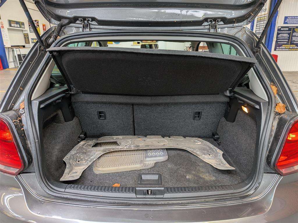 <p>2014 VOLKSWAGEN POLO MATCH EDITION S-A</p>