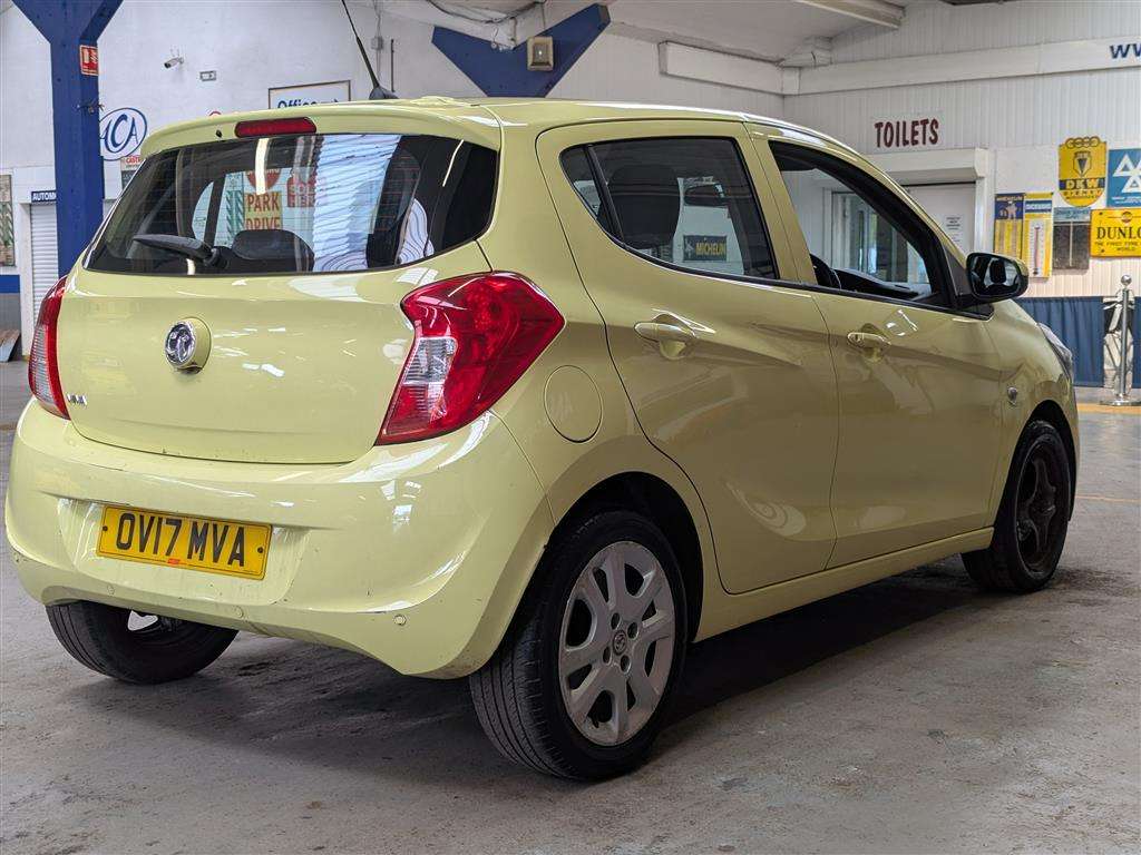 <p>2017 VAUXHALL VIVA SE AC</p>