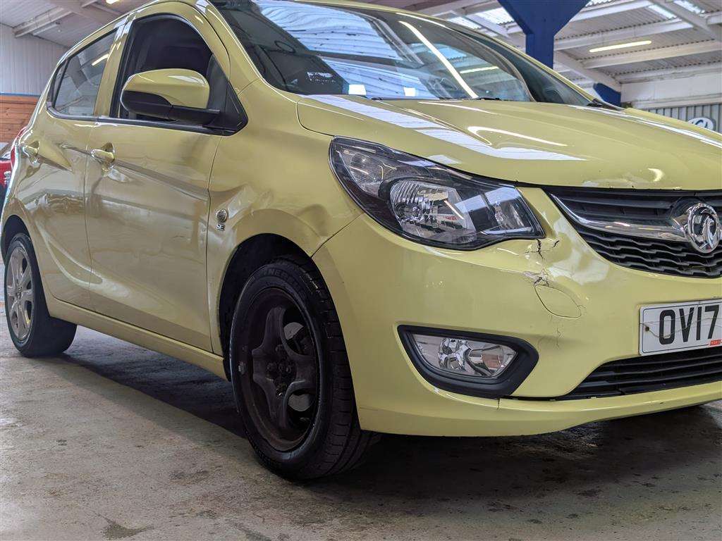 <p>2017 VAUXHALL VIVA SE AC</p>