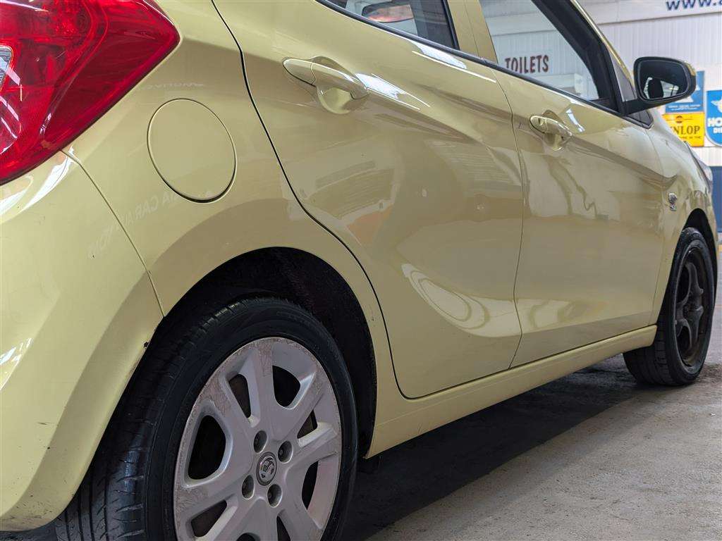 <p>2017 VAUXHALL VIVA SE AC</p>